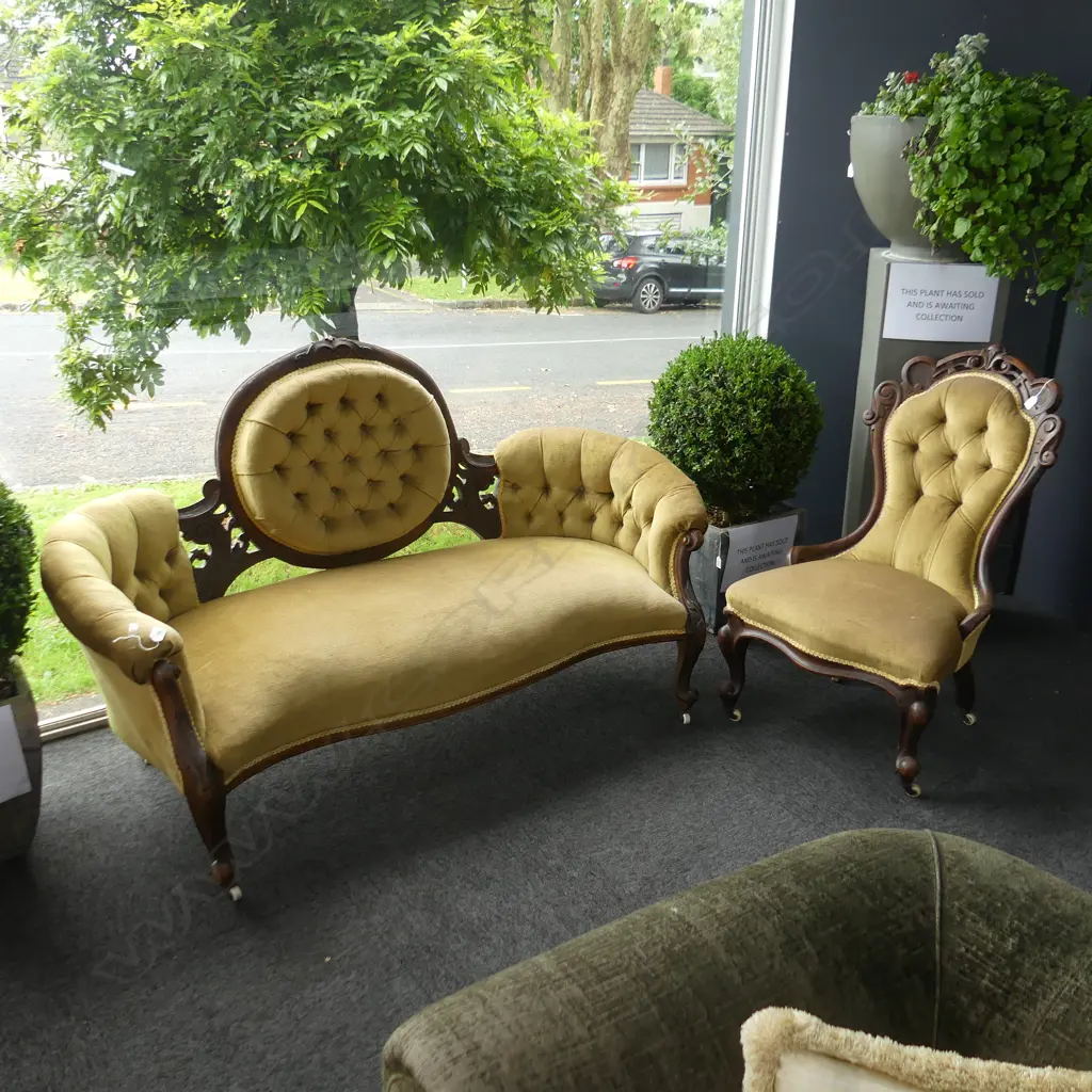 VICTORIAN SOFA AND SEAT UPHOLSTERED IN GREEN VELVET W.1700mm Image 1++