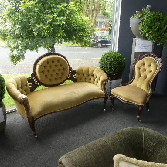 VICTORIAN SOFA AND SEAT UPHOLSTERED IN GREEN VELVET W.1700mm