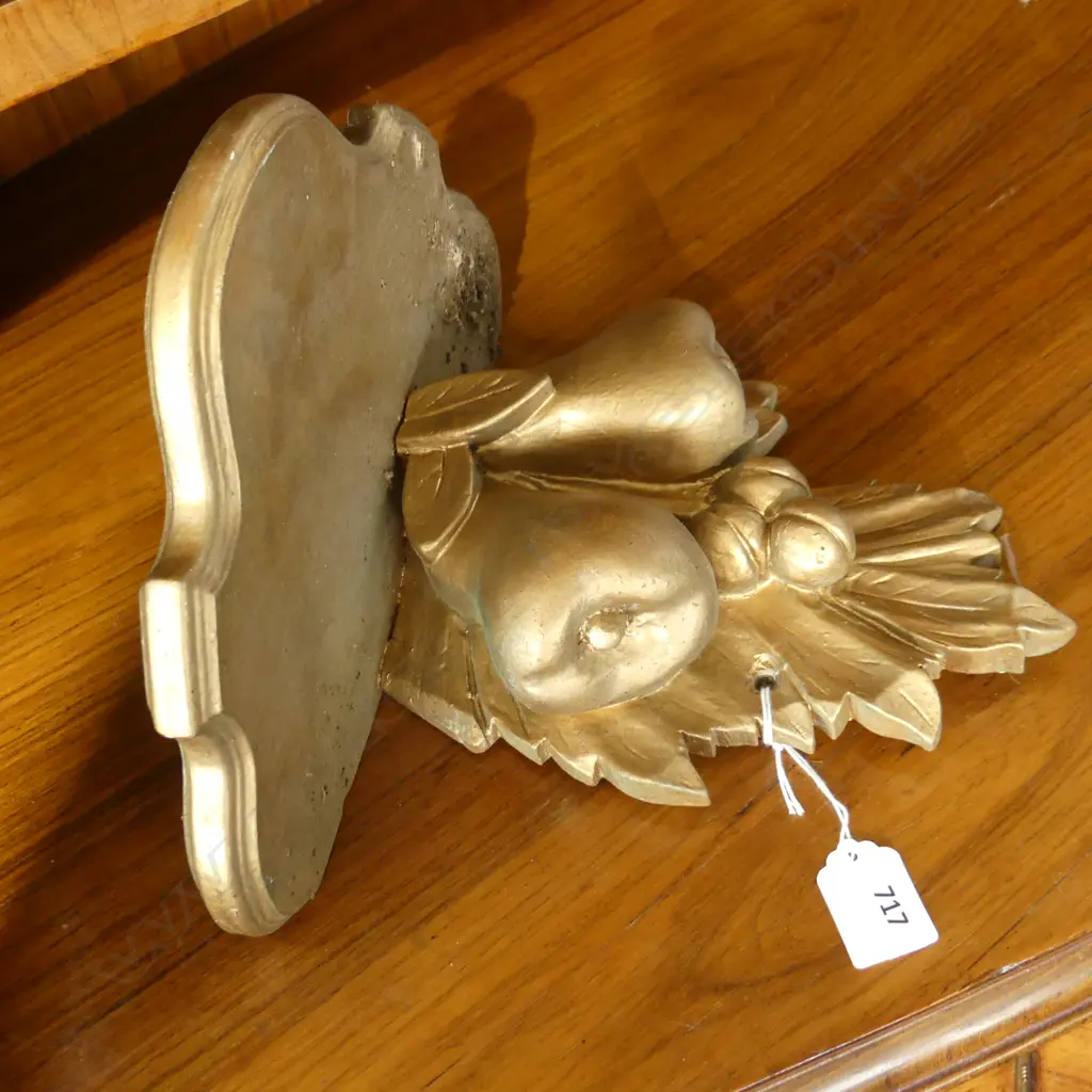 GOLD PAINTED CARVED WOODEN WALL BRACKET SHELF H.225mm Image 1++