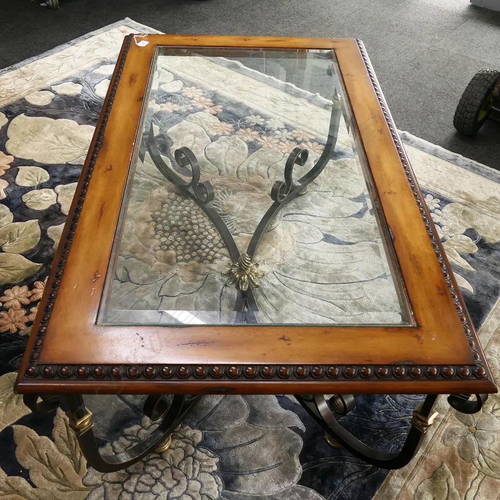 ORNATE COFFEE TABLE w. INSET GLASS TOP 1225x715x485mm Image 1++