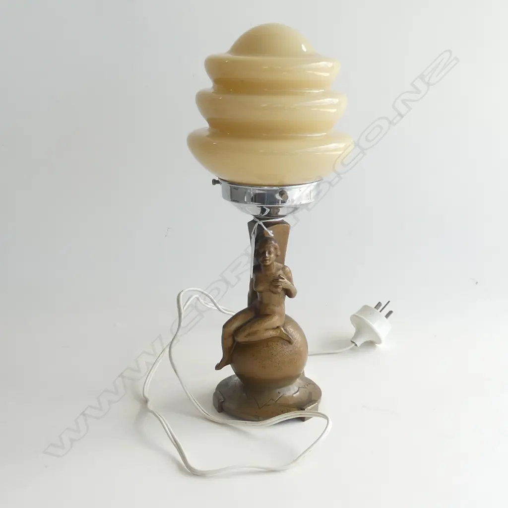 METAL ART DECO LAMP w. NUDE H.350mm Image 1++