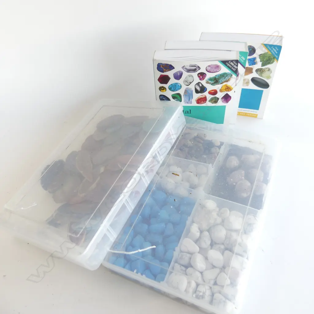2 TRAYS ASST. POLISHED STONES; 1 OF SLICES + 3 BOOKS; JUDY HALL CRYSTAL BIBLE 1,2 & 3 Image 1++