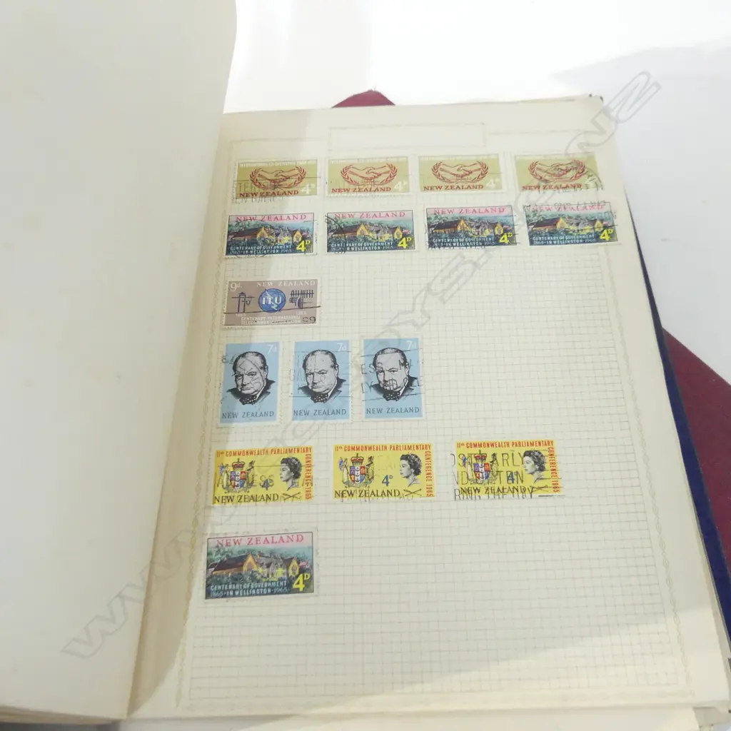 2 VINTAGE NZ STAMP ALBUMS + 2 FOLIOS OF OLD NZ STAMP SHEETS  Image 1++