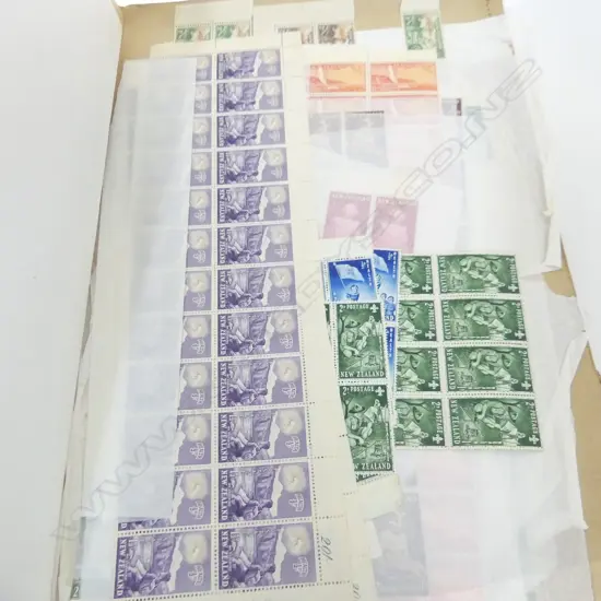 2 VINTAGE NZ STAMP ALBUMS + 2 FOLIOS OF OLD NZ STAMP SHEETS 