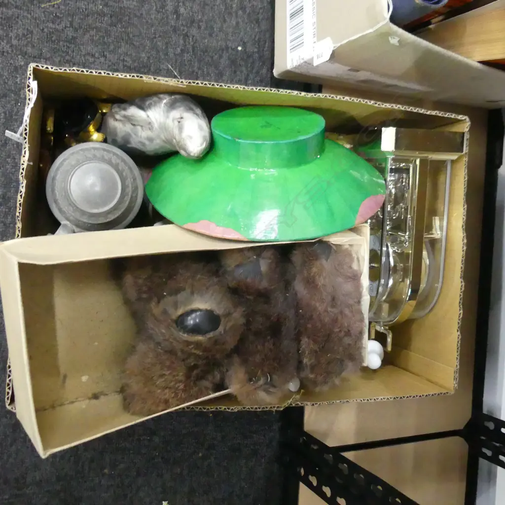 BOX MISC INCL ASST FIGURINES & COLLECTABLES ETC.. Image 1++