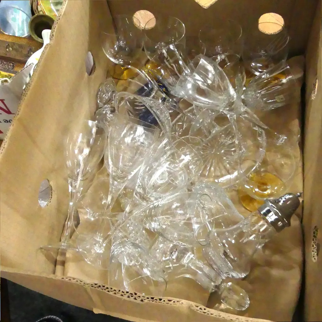 LOT ASST CRYSTAL COMPORT /DECANTER /CASTOR/ASST WINE GLASSES ETC Image 1++