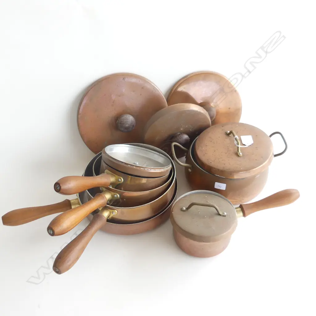 6 ASST. LIDDED COPPER POTS Image 1++