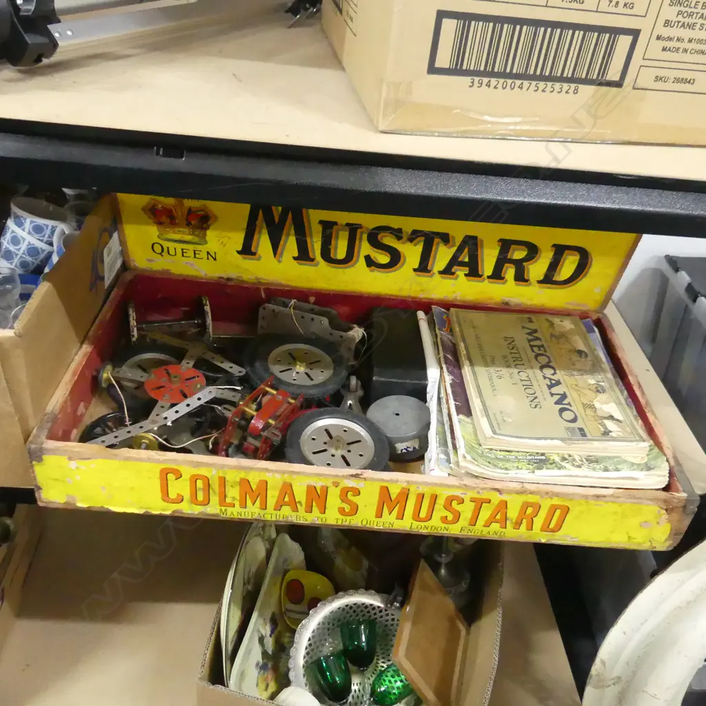 BOXED VINTAGE LGE MECCANO SET with pamphlets Image 1++