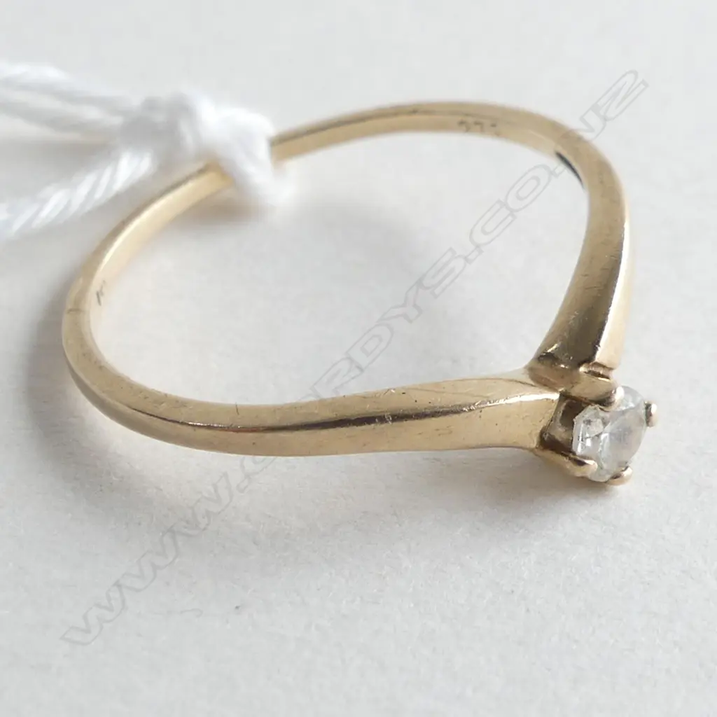 9CT YELLOW GOLD & SOLITAIRE DIAMOND CURVED RING 0.8GMS Image 1++