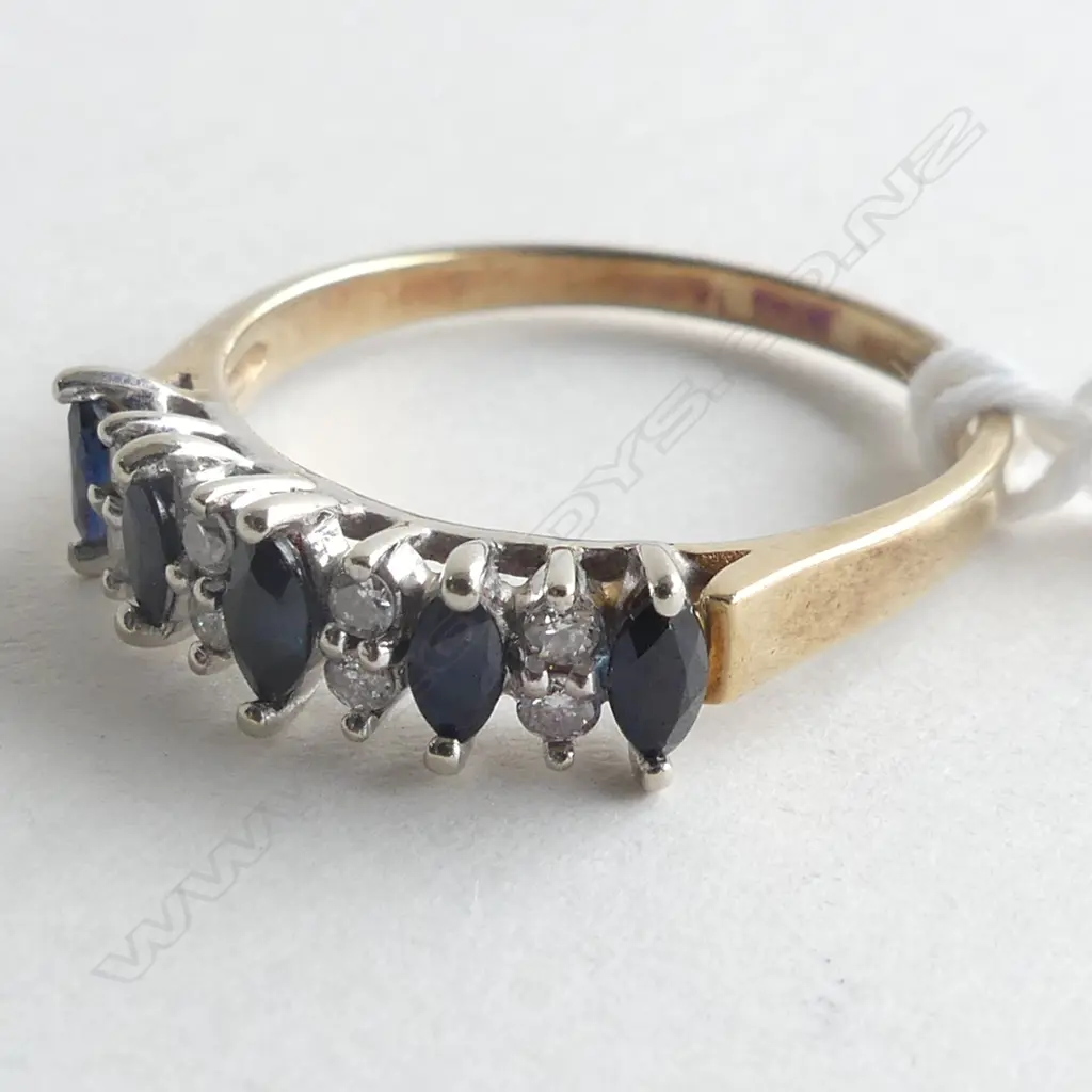 9CT YELLOW GOLD BAND WITH SAPPHIRES & DIAMONDS 2.5GMS Image 1++