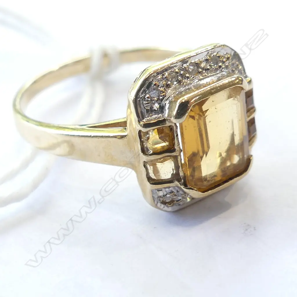 9CT YELLOW GOLD CITRINE & DIAMOND RING 3.0GMS Image 1++