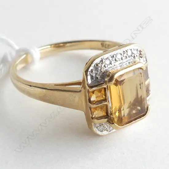 9CT YELLOW GOLD CITRINE & DIAMOND RING 3.0GMS