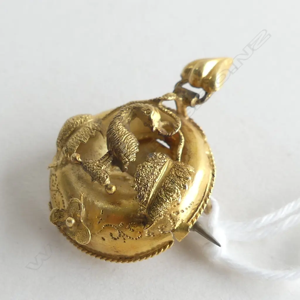 18CT YELLOW GOLD BADGE 1.9GMS Image 1++