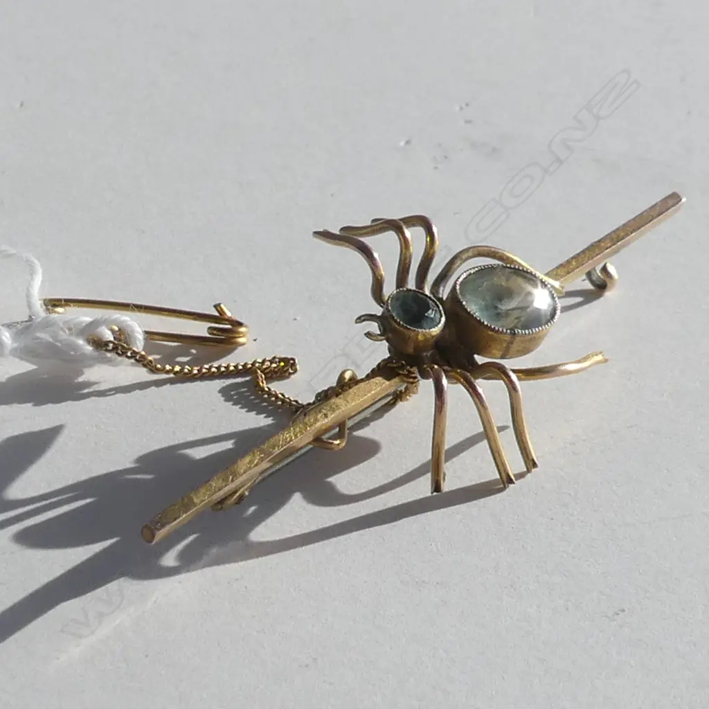 VINTAGE 8CT 'FS' SPIDER BROOCH AQUAMARINE ? BODY (20691) Image 1++