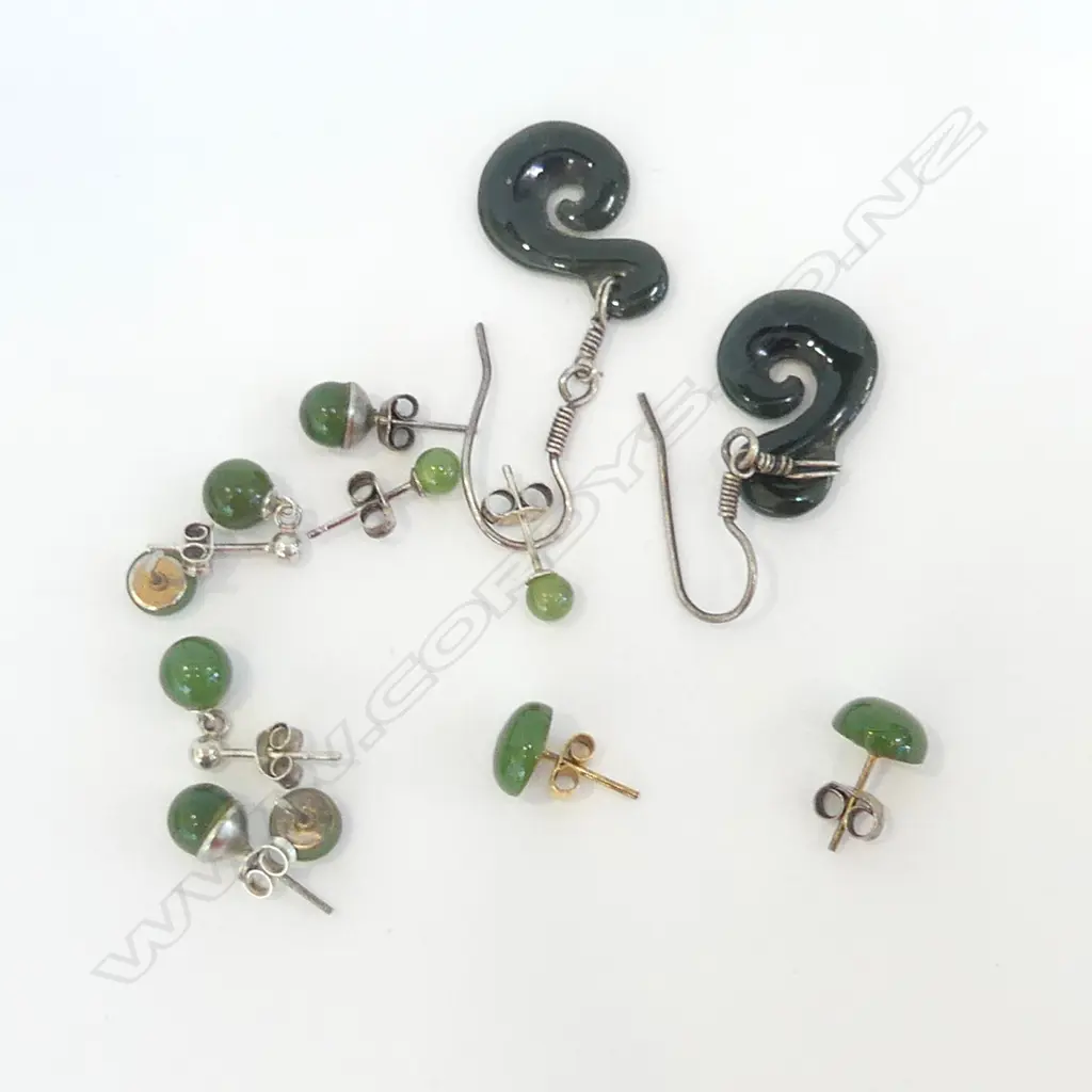 6 PRS ASST POUNAMU /GREENSTONE EARRINGS WITH SILVER & ROLLED GOLD, STUD & DROP  Image 1++
