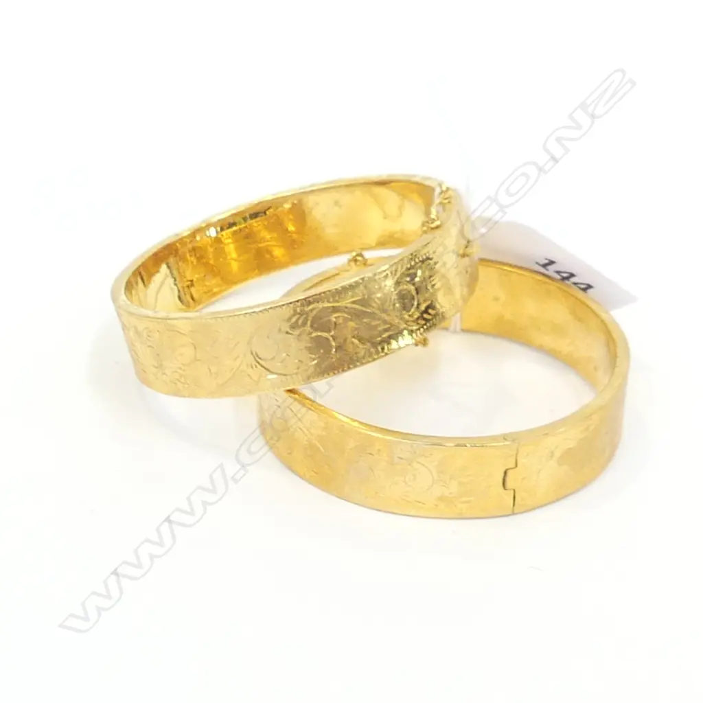 TWO VINTAGE GOLD PLATED HINGED BRACELETS  Image 1++