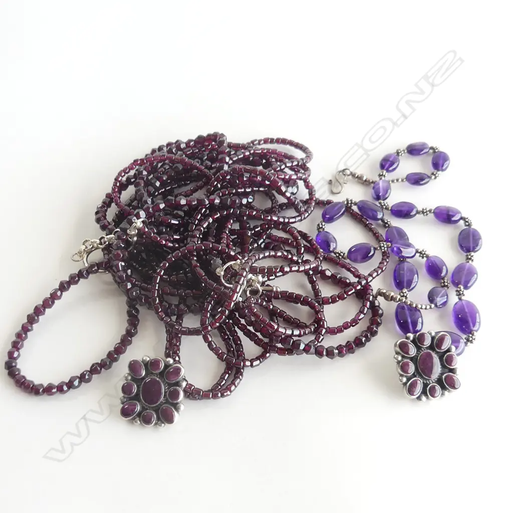 2 NECKLACES; MULTI STRAND GARNET BEAD, SILVER & PURPLE AMETHYST + PR STG SPINY OYSTER SHELL EARRINGS Image 1++