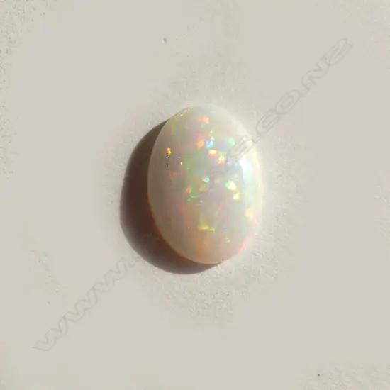 LG WHITE OVAL OPAL STONE, WITH AIG  GEMLAB REPORT