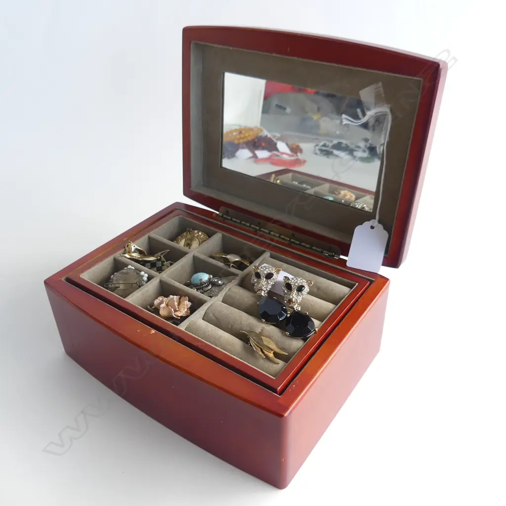 WOODEN JEWELLERY BOX OF COSTUME JEWELLERY  Image 1++