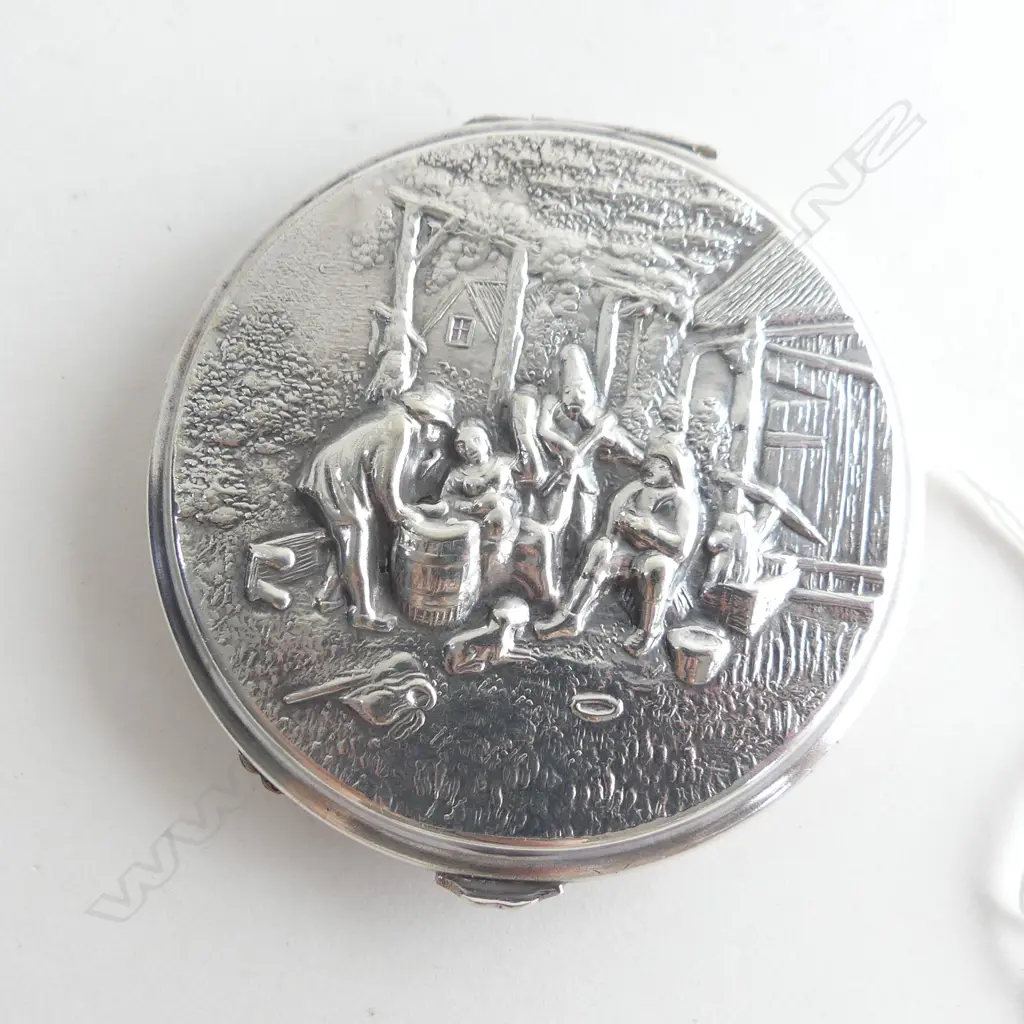 STG SILVER COMPACT STAMPED 925  DIA 70MM Image 1++