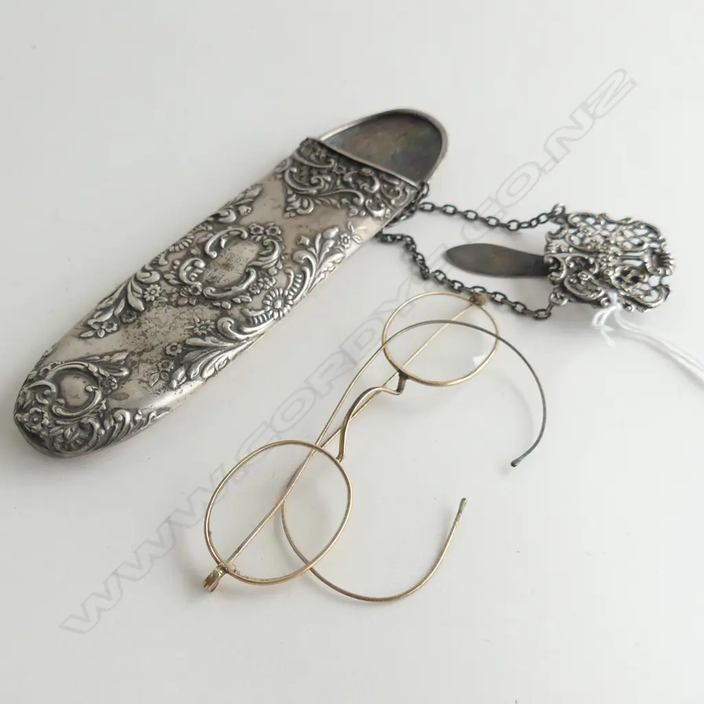 STG SILVER CHATELAINE SPECTACLE HOLDER w. PR GLASSES 93 GRAMS L.175mm Image 1++