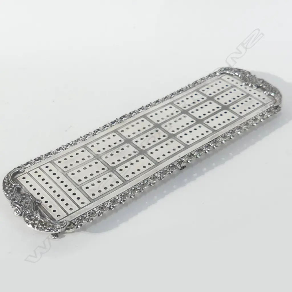VINTAGE EP CRIBBAGE BOARD WITH PEGS  Image 1++