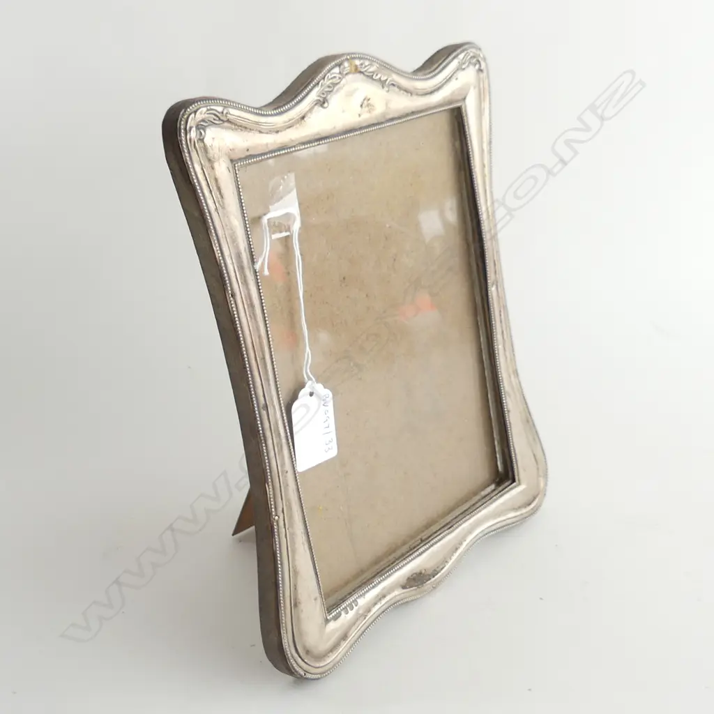 LARGE VINTAGE S/S PHOTO FRAME 250MM Image 1++