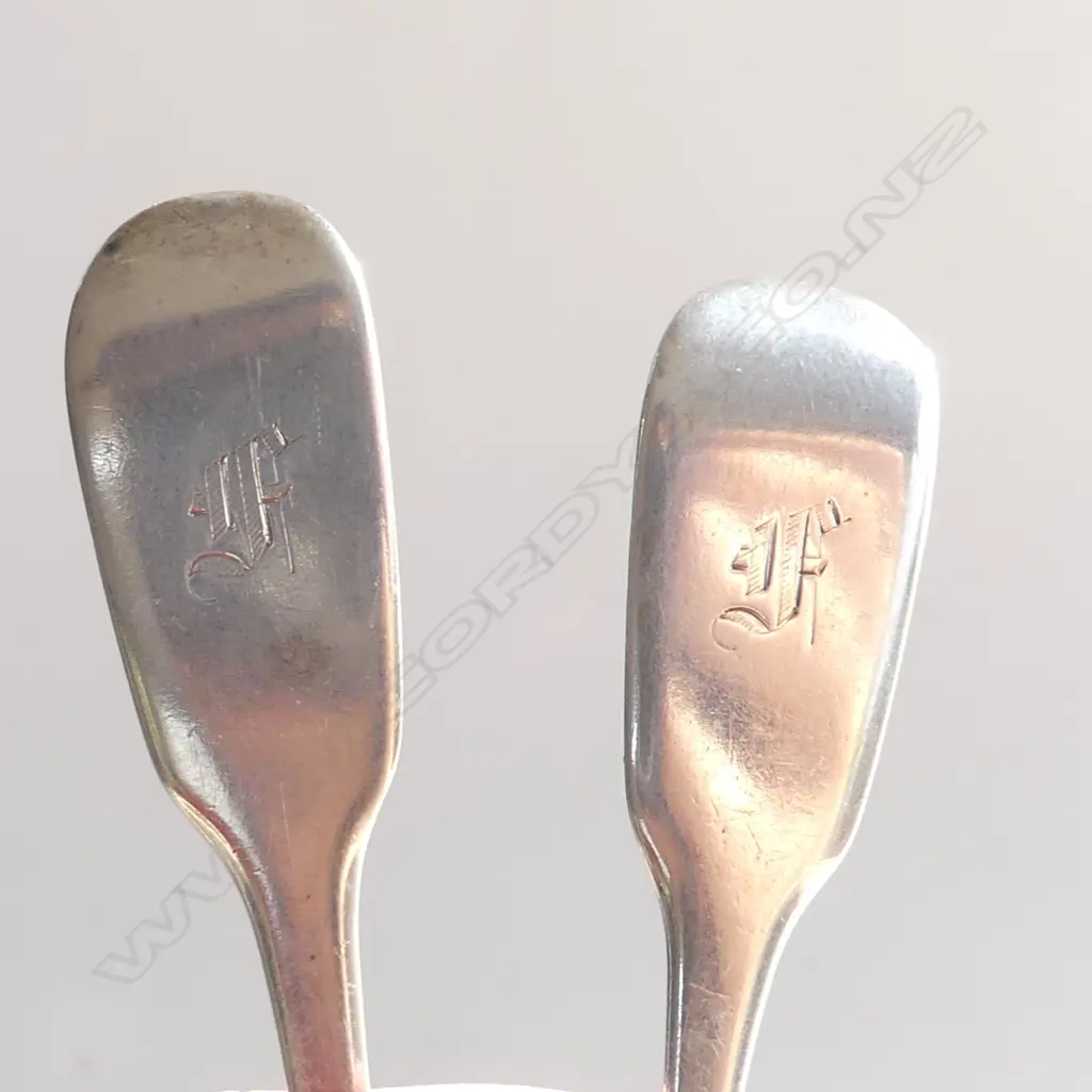 PR VICT SILVER EGG SPOONS 1840 - London  Maker : Francis Higgins (ll) Image 1++