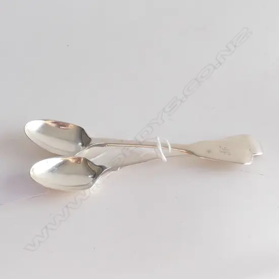 PR VICT SILVER EGG SPOONS 1840 - London  Maker : Francis Higgins (ll)