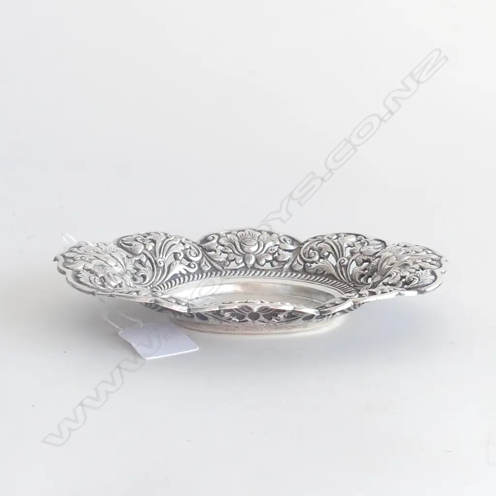 INDIAN SILVER FANCY EMBOSSED BONBON DISH L.170mm. 800std Image 1++