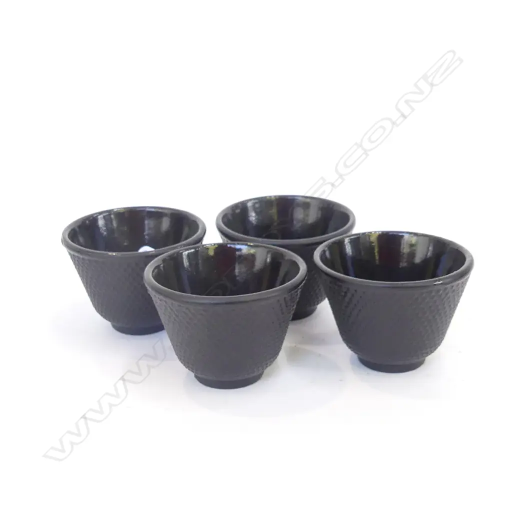 4 JAPANESE IRON TEA CUPS, DIA 65MM Image 1++