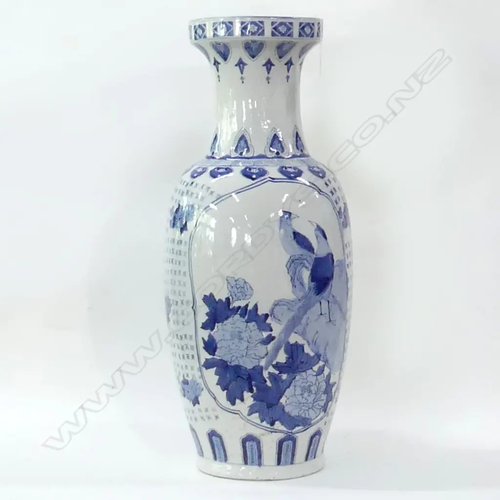 LG BLUE & WHITE ORIENTAL BLUE & WHITE FLOOR VASE  H. 630MM Image 1++