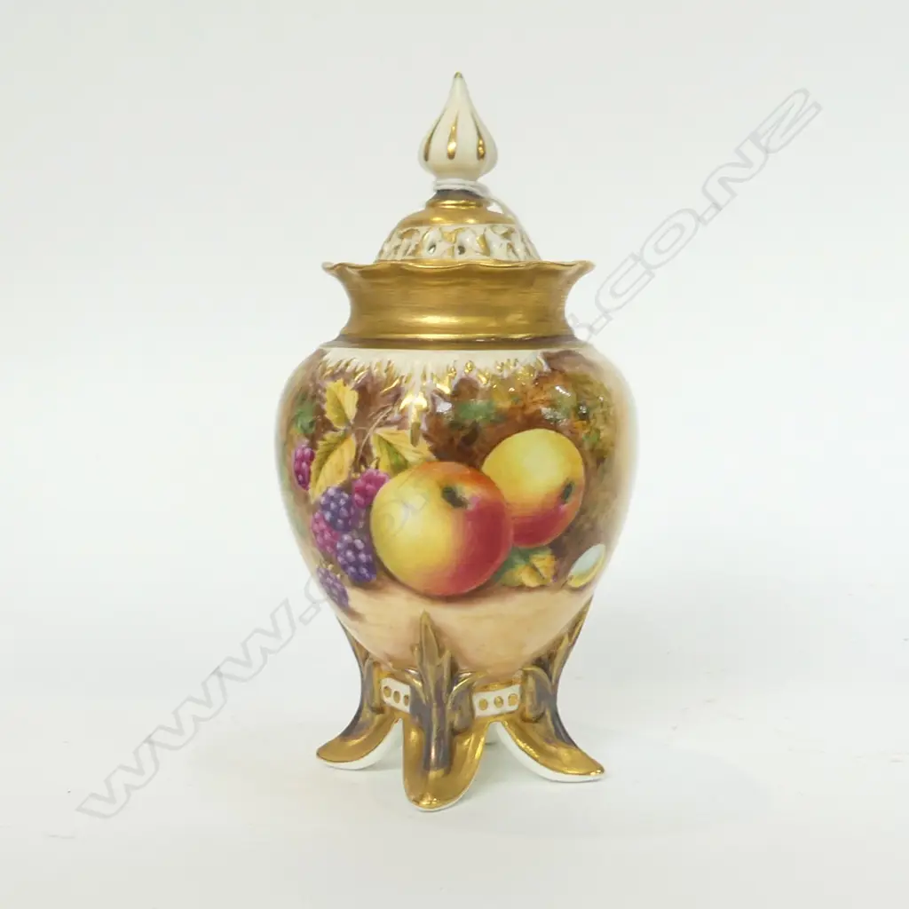 ROYAL WORCESTER H. HENRY HAND PAINTED LIDDED VASE H.130mm H/277 Image 1++