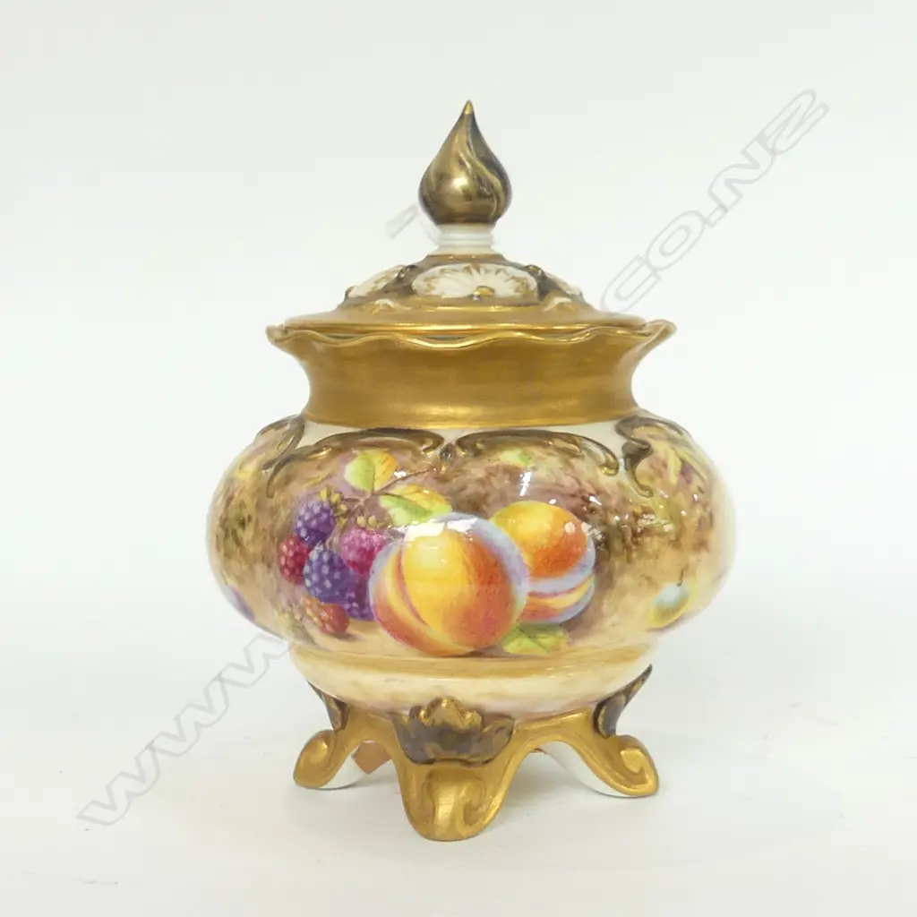 ROYAL WORCESTER H. HENRY HAND PAINTED LIDDED VASE H.110mm H/261 Image 1++