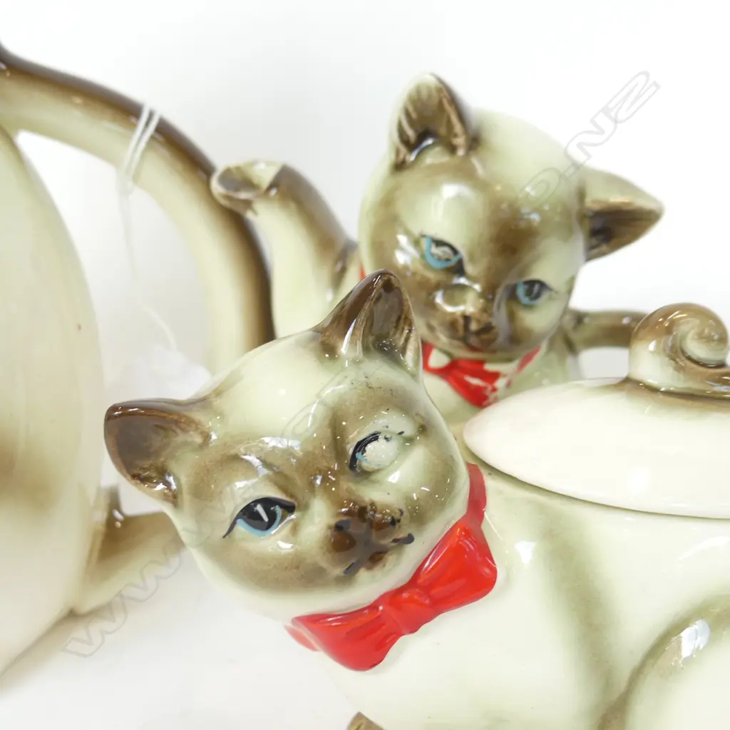 VINTAGE 3 PC NOVELTY CAT TEA SET; TEAPOT, JUG & SUGAR BOWL - MADE IN JAPAN Image 1++