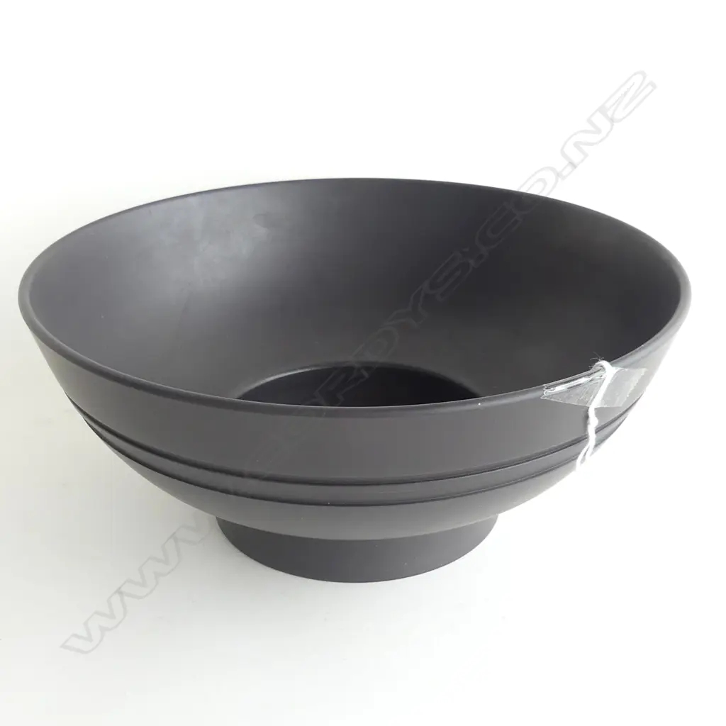 WEDGWOOD BLACK BASALT BOWL 250mm dia Image 1++