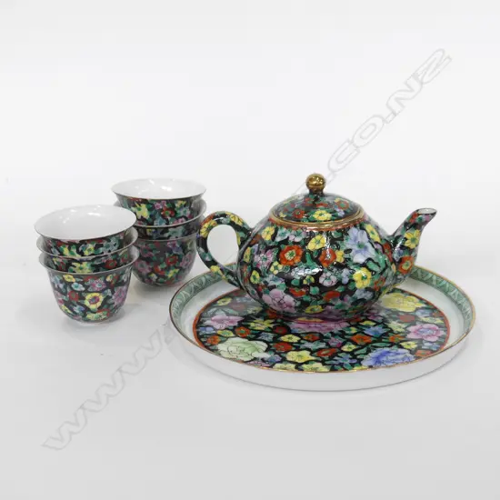 ORIENTAL AOF PORCELAIN BOXED TEASET; TEAPOT, 6 TEA BOWLS & ONE SERVING TRAY
