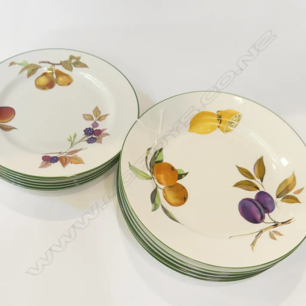 12 ROYAL WORCESTER EVESHAM VALE PLATES; 6 LUNCHEON 235mm dia / 6 SIDE 210mm Image 1++