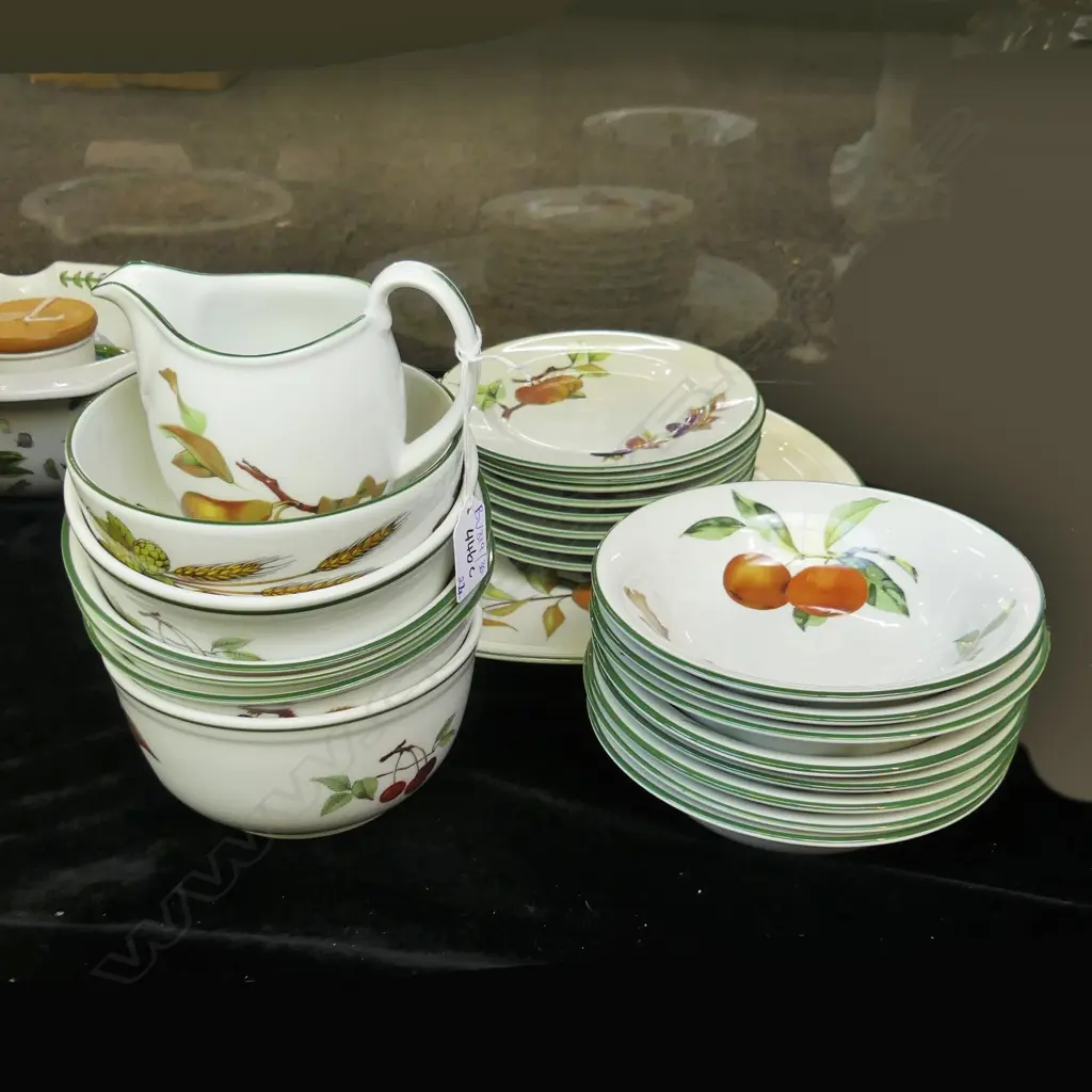 24 PCES ROYAL WORCESTER EVESHAM VALE; 8 CEREAL, 6 BOWLS, 8 SIDE PLATES, PLATTER 350mm dia Image 1++