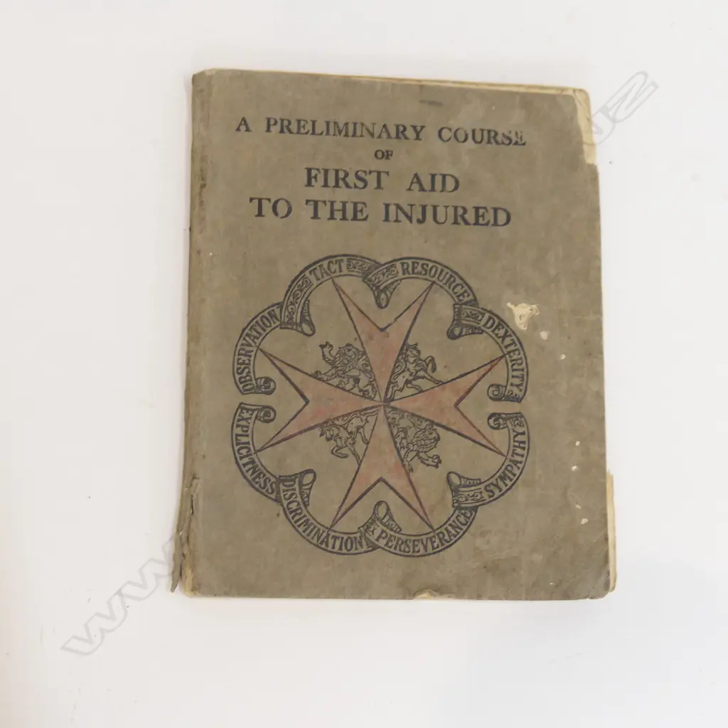 3RD EDITION 1938 SOFT COVER BOOK ST. JOHNS  'FIRST AID TO THE INJURED'  Image 1++