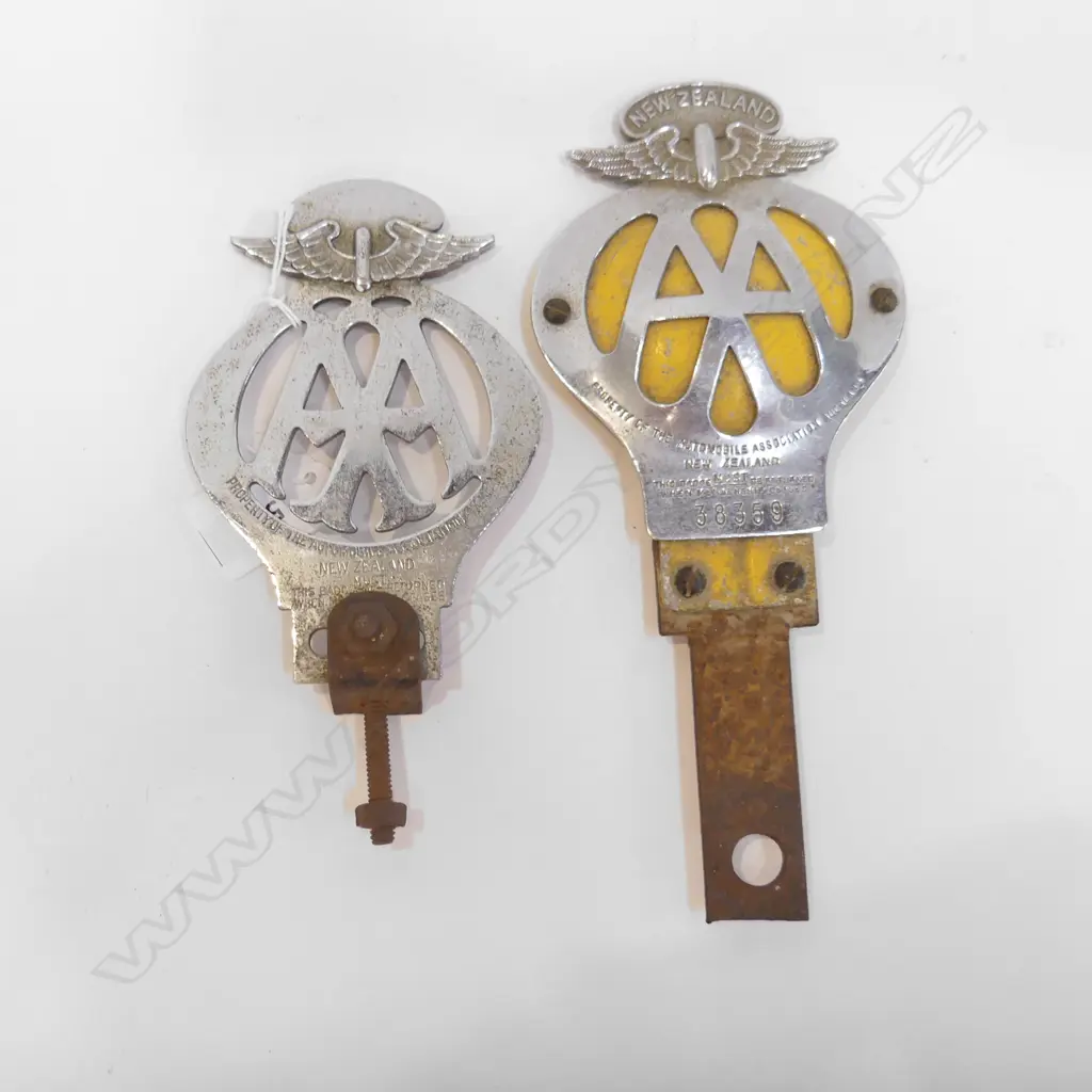 2 AA AUTOMOBILE ASSOCIATION CAR BADGES Image 1++