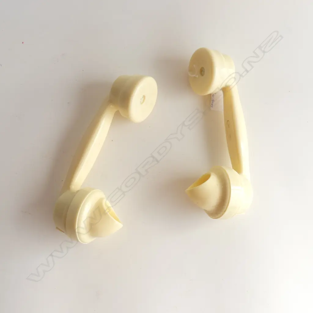 2 VINTAGE BAKELITE TELEPHONE RECEIVER HANDLES, ORIGINAL IN BOX, SIEMENS& AEI, LONDON  Image 1++