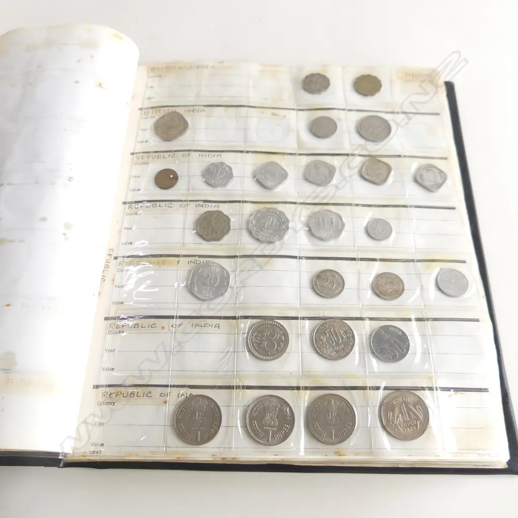 4 NUMISMATIC ALBUMS; 3x COIN 1x NOTES Image 1++