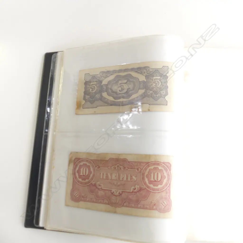 4 NUMISMATIC ALBUMS; 3x COIN 1x NOTES Image 1++