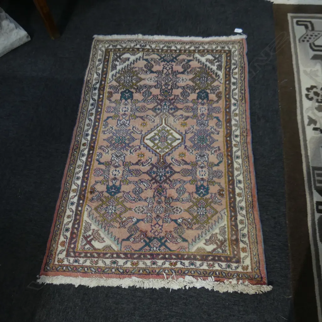 SM HAND KNOTTED WOOL RUG Image 1++