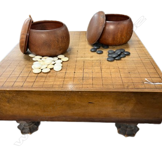 VINTAGE JAPANESE ‘GO ’BOARD GAME SLATE AND SHELL STONES H223MM W450MM