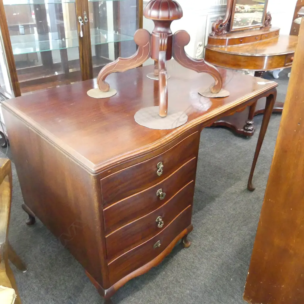 QUEEN ANNE MAHOGANY DESK 4 DRAWER minor marks W.1215mm Image 1++