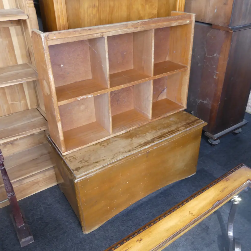 2 PINE ITEMS.BLANKET BOX H.450mm L. 930mm & 6 PARTITION SHELF UNIT .H.620mm L. 910mm  Image 1++