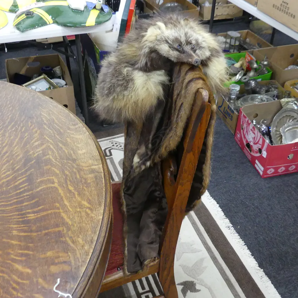 FOX FUR STOLE WITH HEAD + FUR STOLE  Image 1++