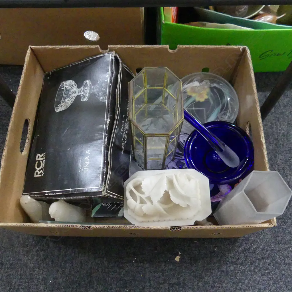 BOX LOT GLASS ALABASTER ETC Image 1++